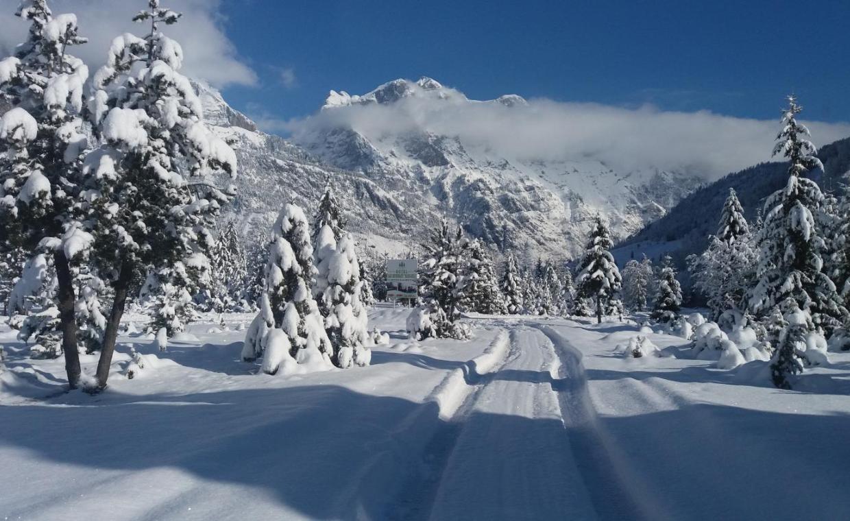 Hotel Margjeka Valbone photo 3